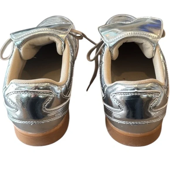 Steve Madden Madrid Silver Low Top Sneakers Size 10M NWOB - Picture 8 of 12